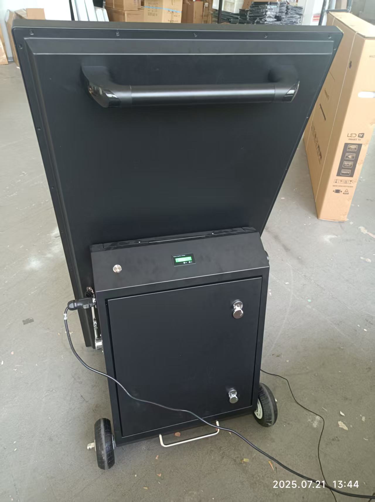 43 Inch Portable Outdoor IP55  - огляд і ціна Outdoor Power Board